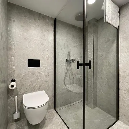 Center Stay Kaunas - Peledyne - Owl'S Nest Apartments Екстер'єр фото
